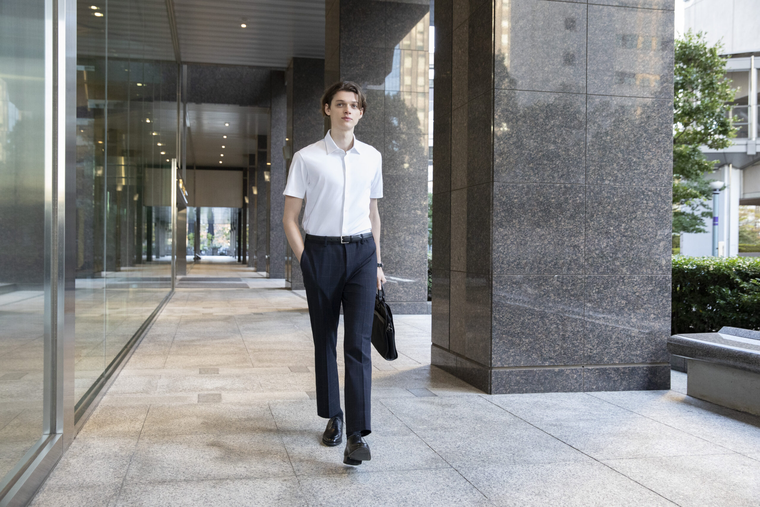 UNIQLO Introduces Its Latest EZY Ankle Pants Collection : With Its 2Way ...