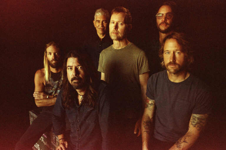 Rock heroes Foo Fighters debut “Shame Shame” on SNL, announces new album, Medicine At Midnight