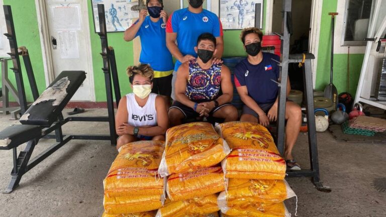 Smart sports teams extend support to PH Dragonboat team