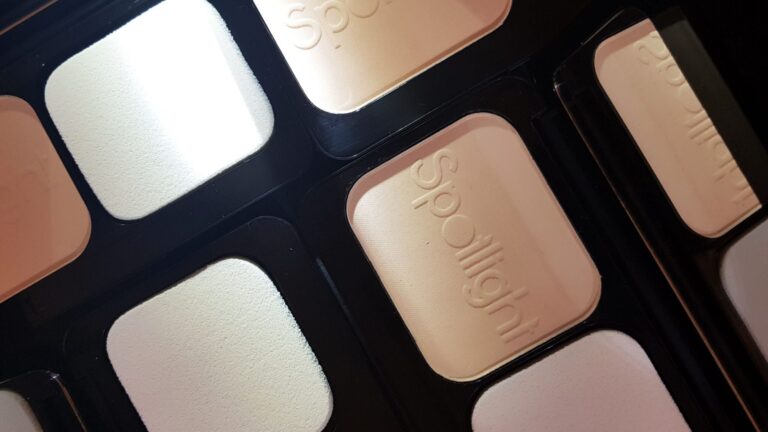 How to Stay fresh and flawless all summer with Spotlight Cosmetics