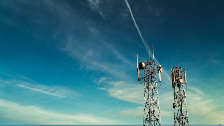 Globe partners with PhilTower for aggressive network builds  in NCR, Luzon