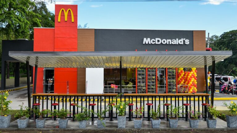 McDonald’s opens new Bike and Dine facilities in Pampanga, eyes to scale in other cities soon