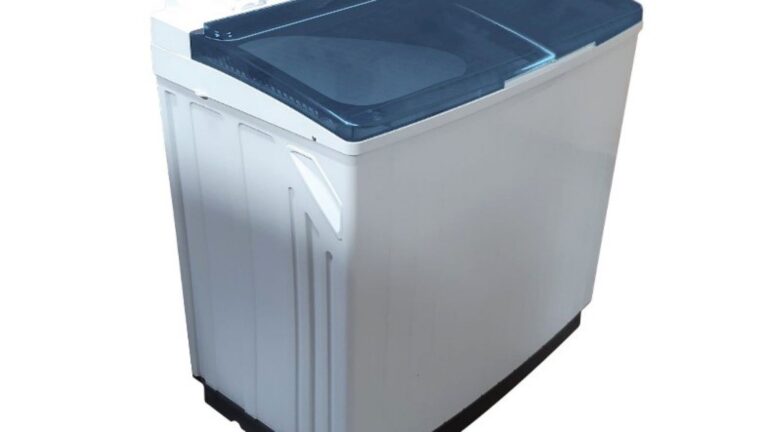 5 tips to keep your laundry smelling fresh and clean during rainy days 