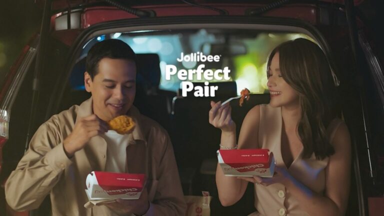 John Lloyd Cruz and Bea Alonzo make their long-awaited comeback as the newest endorsers of Jollibee’s Perfect Pair:  Chickenjoy with Jolly Spaghetti