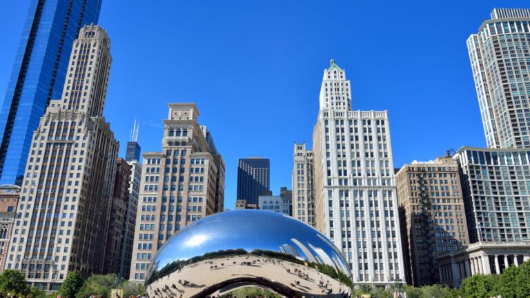 Jollibee Group to open first Jollibee store in Downtown Chicago