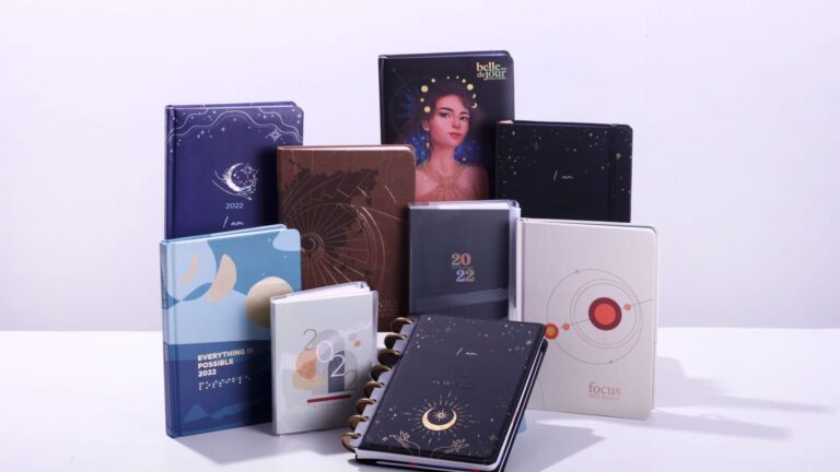 Rewrite your story with Viviamo’s 2022 planners and journals