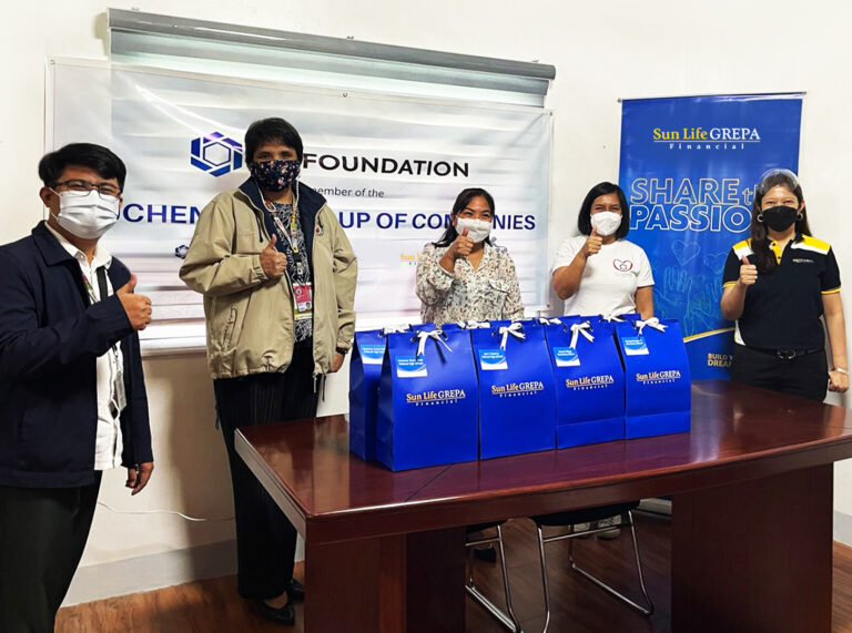 SUN LIFE GREPA AND A.Y. FOUNDATION DONATE TABLETS TO SCHOOLS IN GENERAL TRIAS