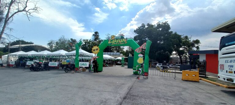 Come one, come all: Grab celebrates Filipinos’ love for food through the launch of the Grab Caravan