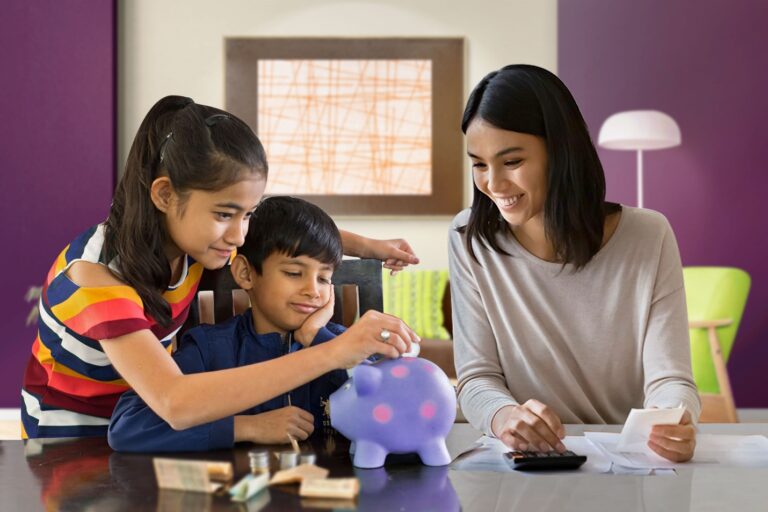 How   toTeach your child to effectively manage their money