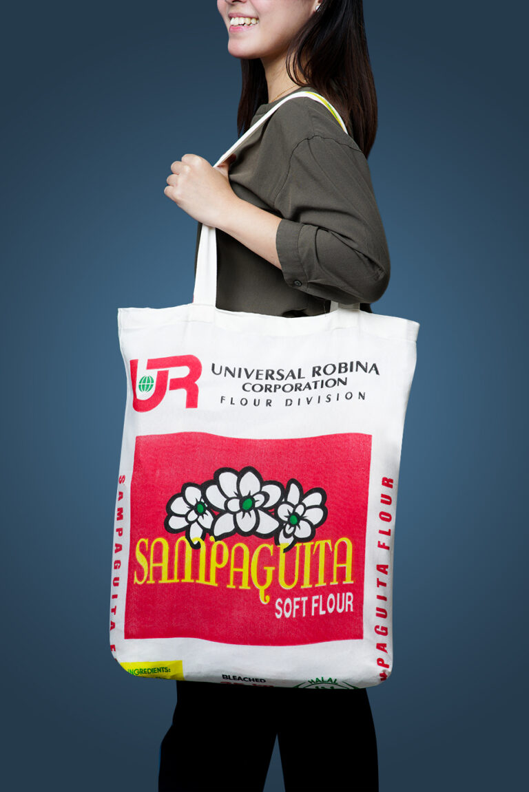 LOOK: Pasig Seamstresses Turn Used Flour Sacks into Eco-bags