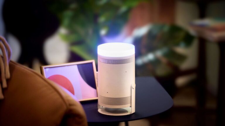 Reinvent outdoor entertainment with Samsung The Freestyle