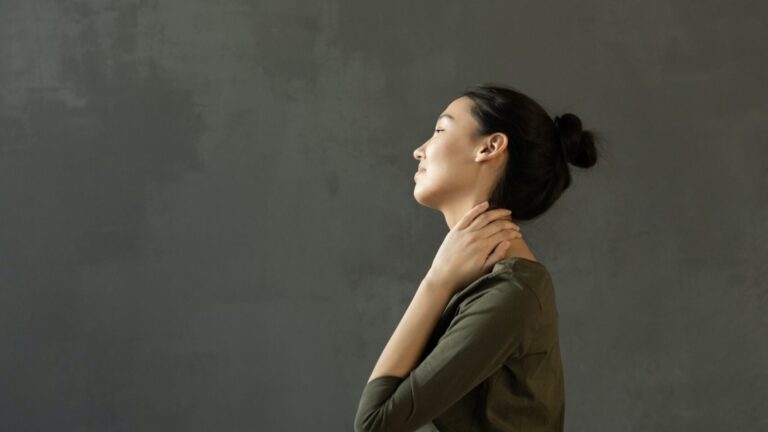 4 possible reasons why you have achy joints : Pain pain go away