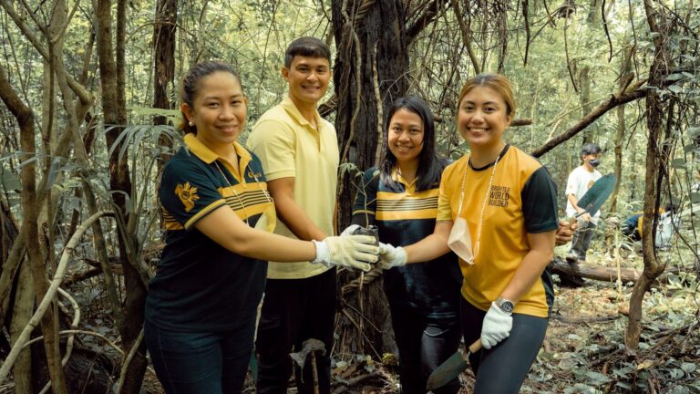 SUN LIFE FOUNDATION, LINGKOD KAPAMILYA, AND MATTEO GUIDICELLI LEAD TREE-PLANTING ACTIVITY IN LA MESA NATURE RESERVE   