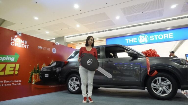Home Credit, SM Store award brand new Toyota Raize to lucky winner of Holiday Shopping cRAIZE!