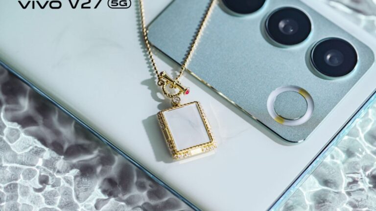 Are you ready for the industry’s first smartphone equipped with an Aura Portrait Algorithm?