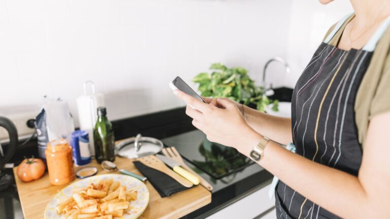 Handy online services to make sure your kitchen is all stocked up and running