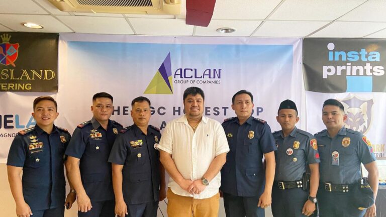 AGC’S JP ACLAN AWARDS 15 MUNTIMLUPA COPS FOR HONESTY AND HARDWORK  