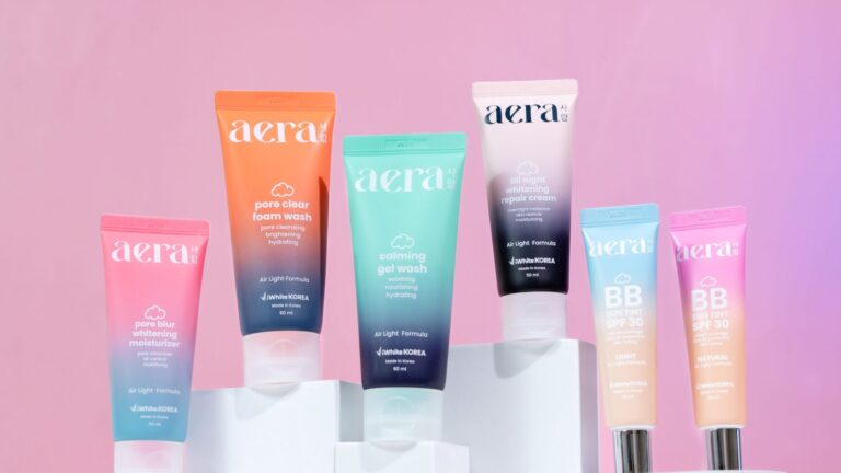 Introducing Aera 사랑 by iWhite Korea, the latest brand from the creators of the best-selling Aqua Moisturizer. This new line allows you to achieve a light, soft matte, and moisturized complexion.