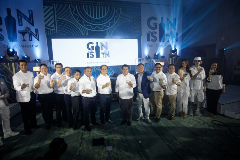 Ginebra hosts White Party to celebrate World Gin Day : GIN IS IN