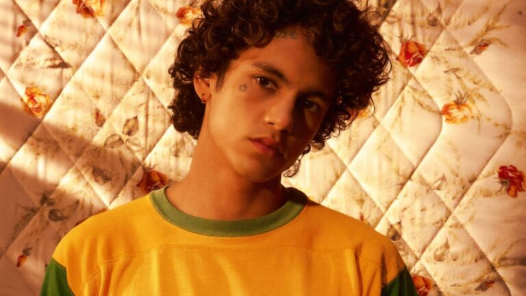 Dominic Fike drops new album, Sunburn