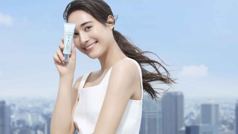 Artistry Skin Nutrition delivers the ultimate skin protection with the new Multi-Defense UV Protect SPF50+