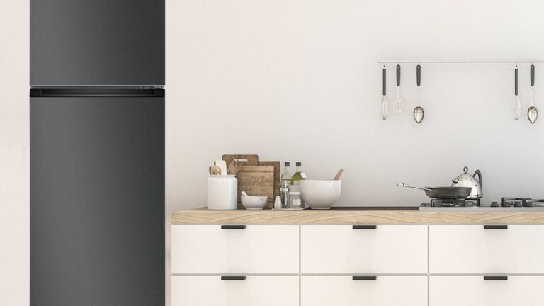 Make the switch to a better and healthier living with TCL’s AAT+ Inverter Refrigerator