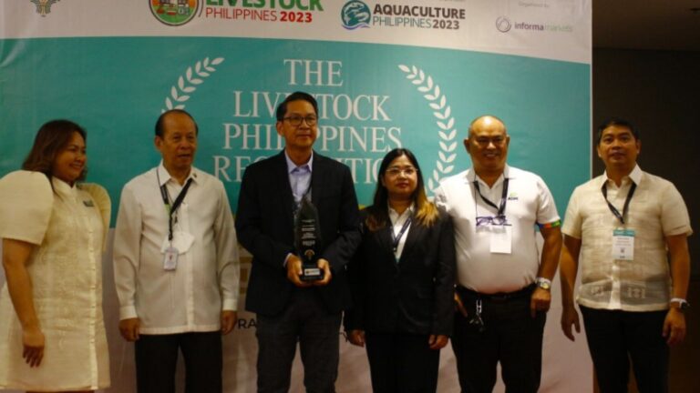 ADM RECEIVES EXCELLENT PERFORMANCE AWARD IN COMMERCIAL FEEDMILL FOR SWINE
