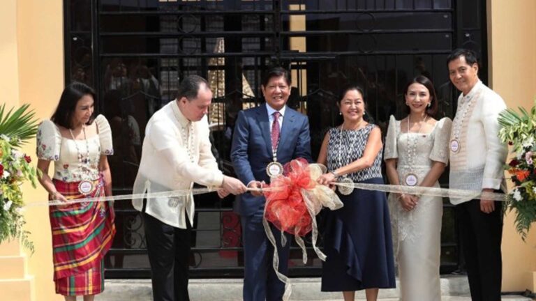 Presidents Leads The Opening Of New Museum In Cebu City