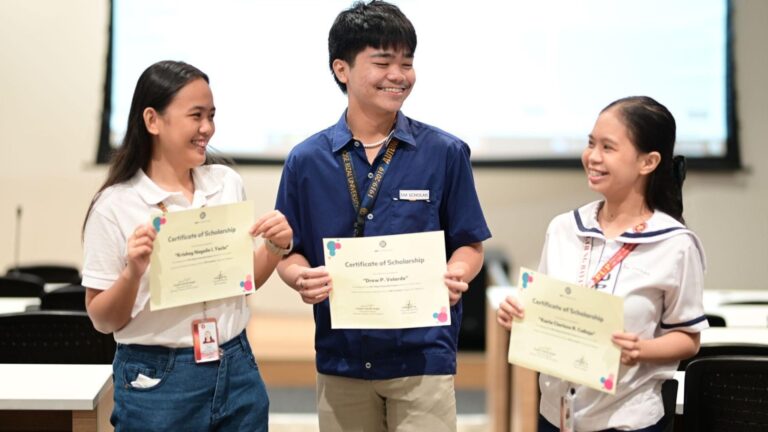 SM Scholars Aspire to Share the Gift of Education