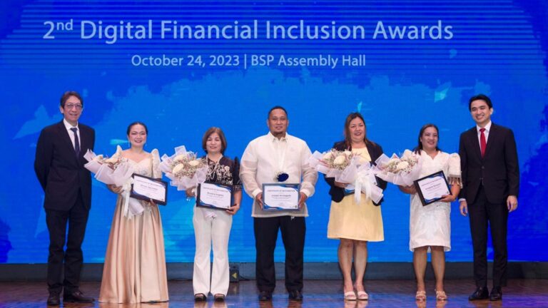Digital champions honored at the 2nd DFIA