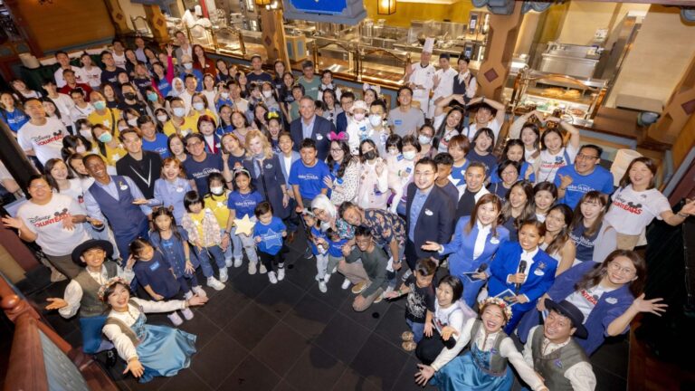 Hong Kong Disneyland teams up with Make-A-Wish, treats critically ill kids to ‘Summer Snow Day’ at new World of Frozen