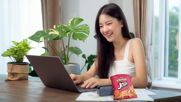 Shake off the stress: four hacks to lift up your mood on busy days   