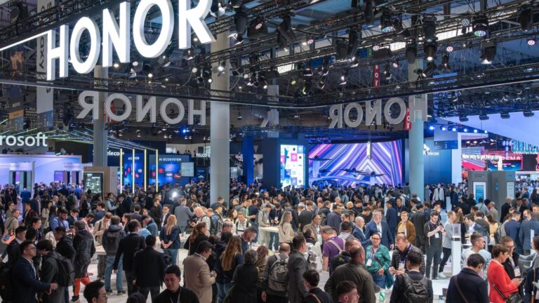  HONOR Debuts a New AI-empowered All-scenario Strategy at MWC 2024 
