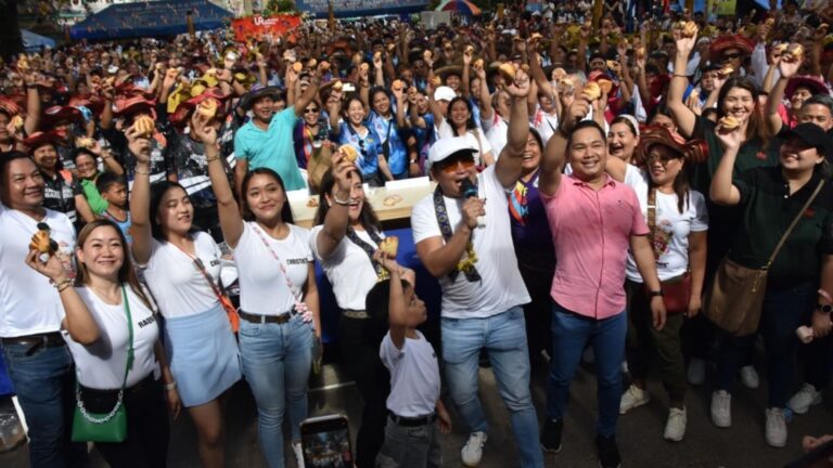 URC Flour hosts a Feast of Tradition: Sariaya’s Pinagong Eating Makes History at the Agawan Festival