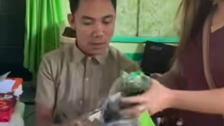 This Kind Teacher Surprised His Students With New Slippers, Expressing His Kindness