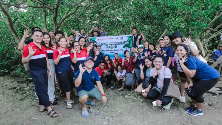Jollibee Group Beefs Up its Mangrove Reforestation Project with Employee Volunteers