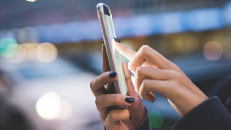 #NotInterested: 5 Ways Facebook Offers To Let Us Take Control Of Our Feeds